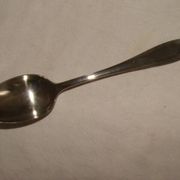Couverts d'enfant en métal argenté avec écrin