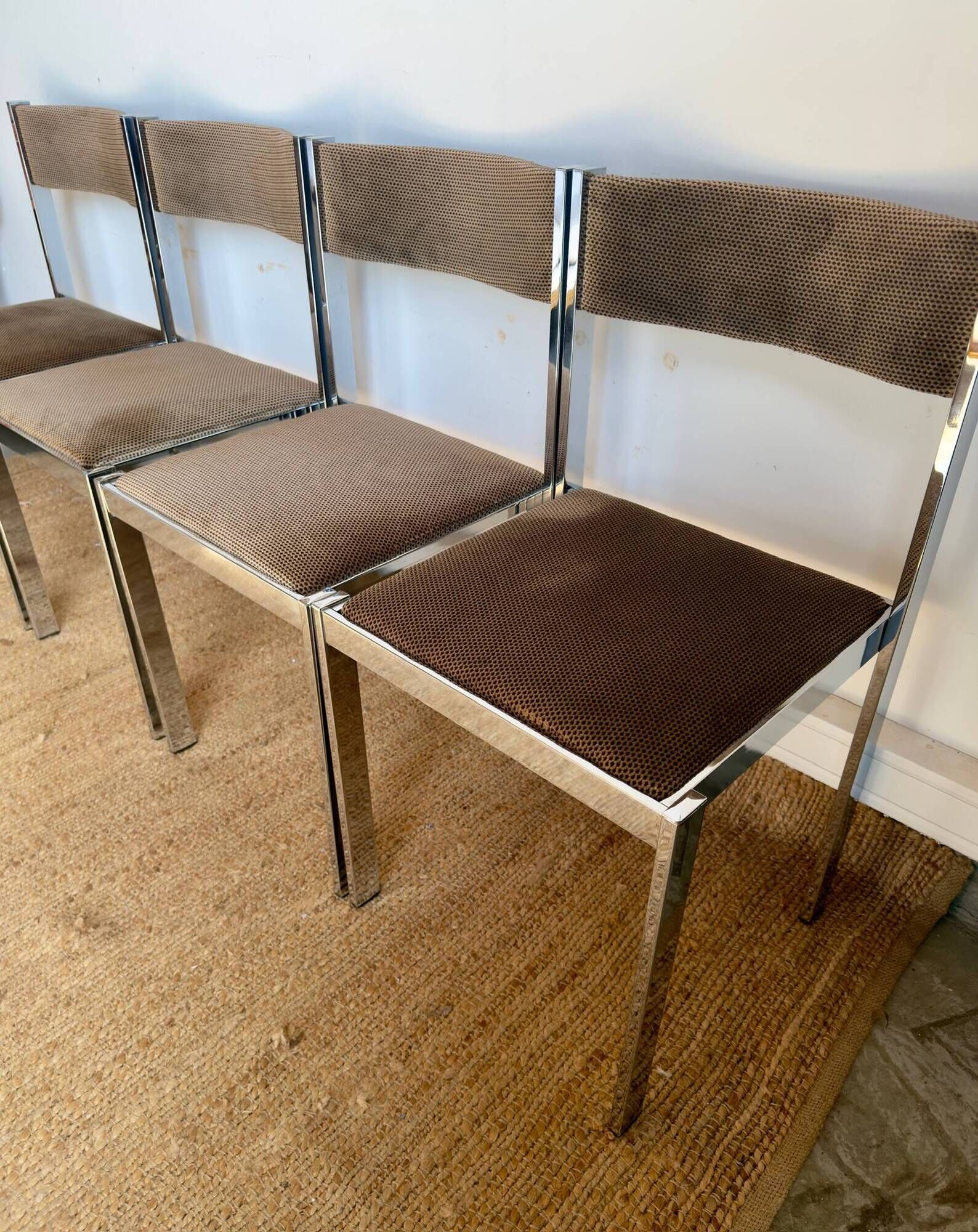 Suite de 4 chaises Sigma vintage en chrome et velours – design années 70