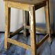 Tabouret d'atelier ancien à poignée