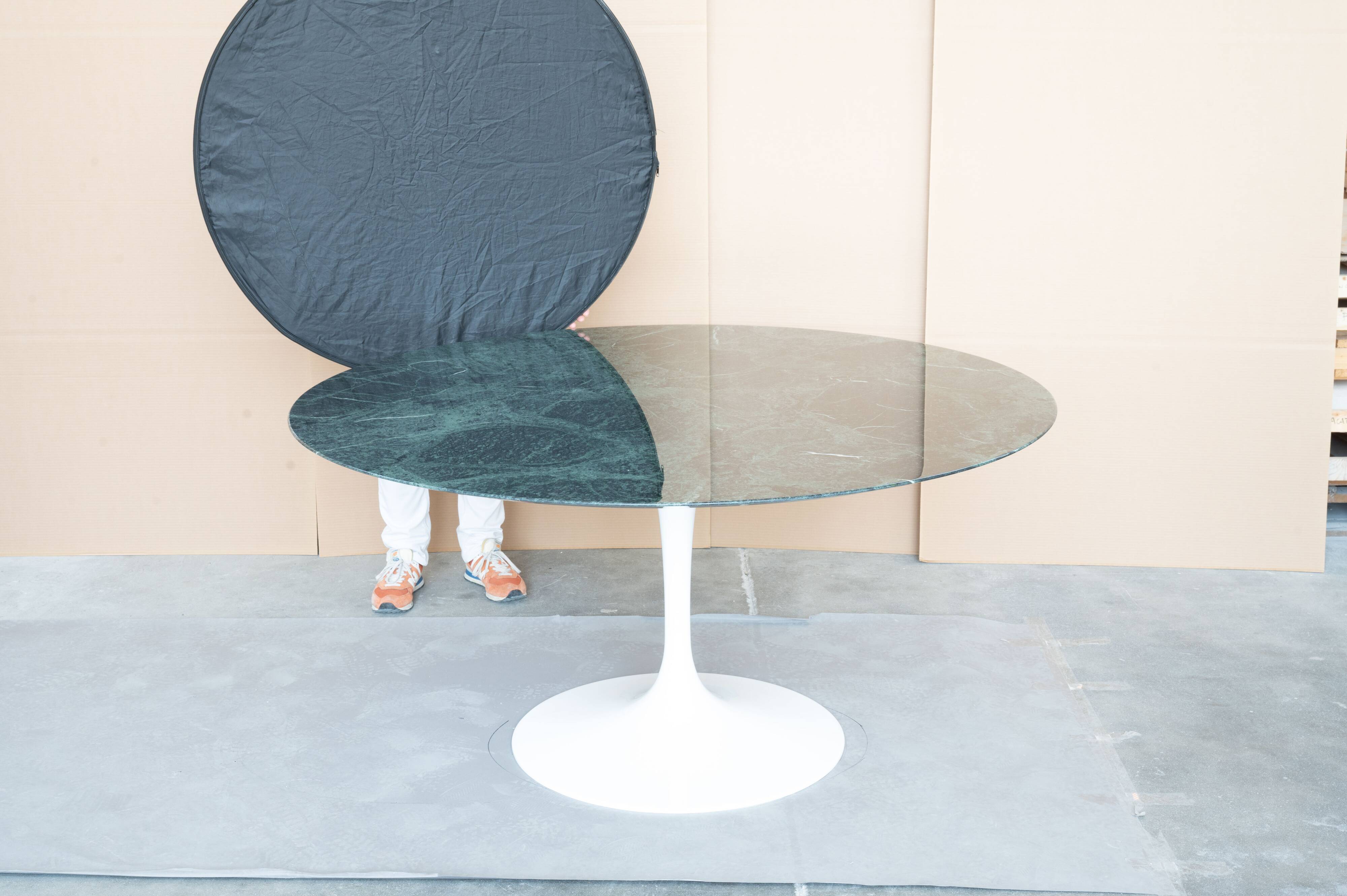 Original knoll tulip dining table (137cm) alpe verdi glossy in new condition!!