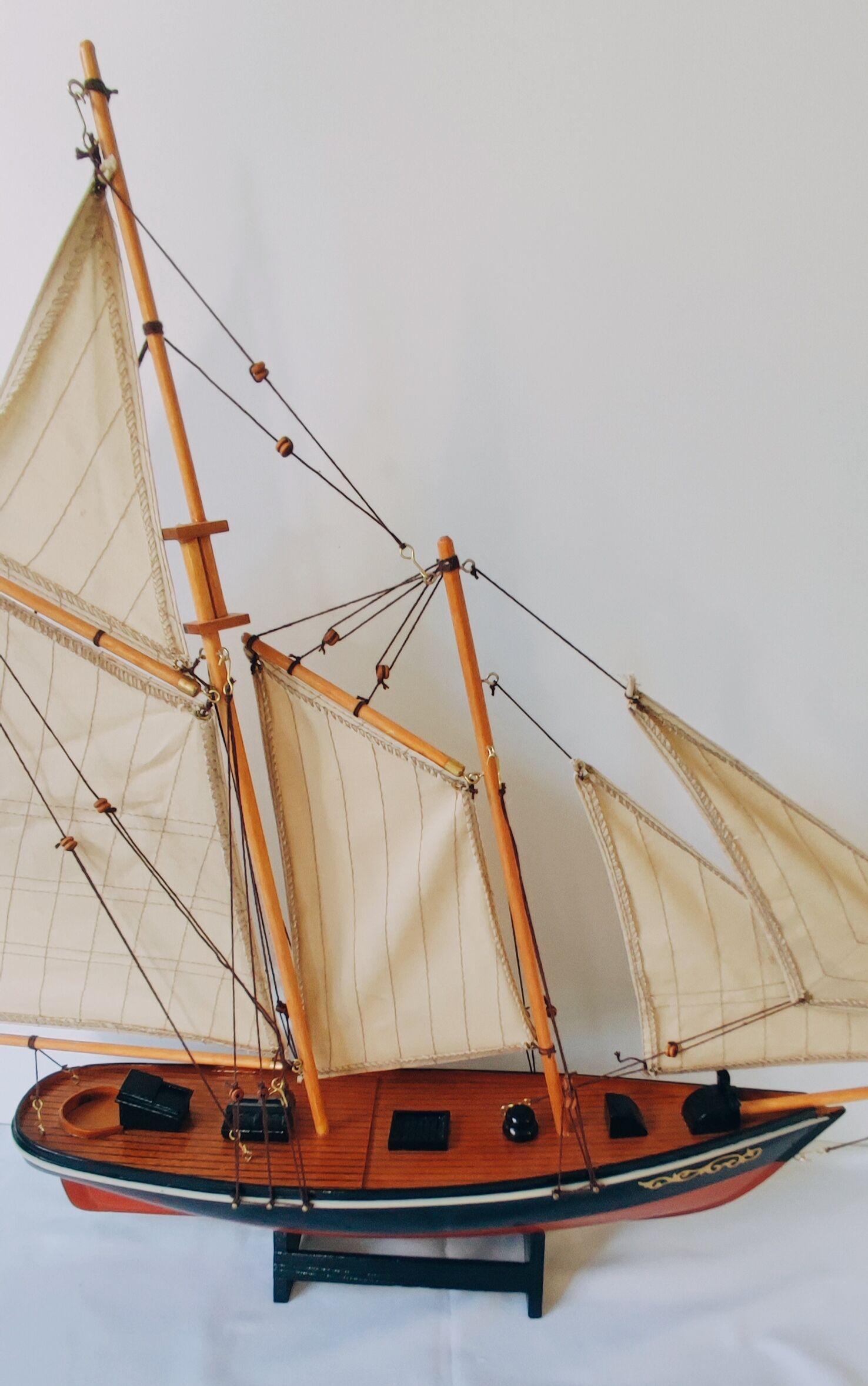 Model of nautical sailboat America 1851