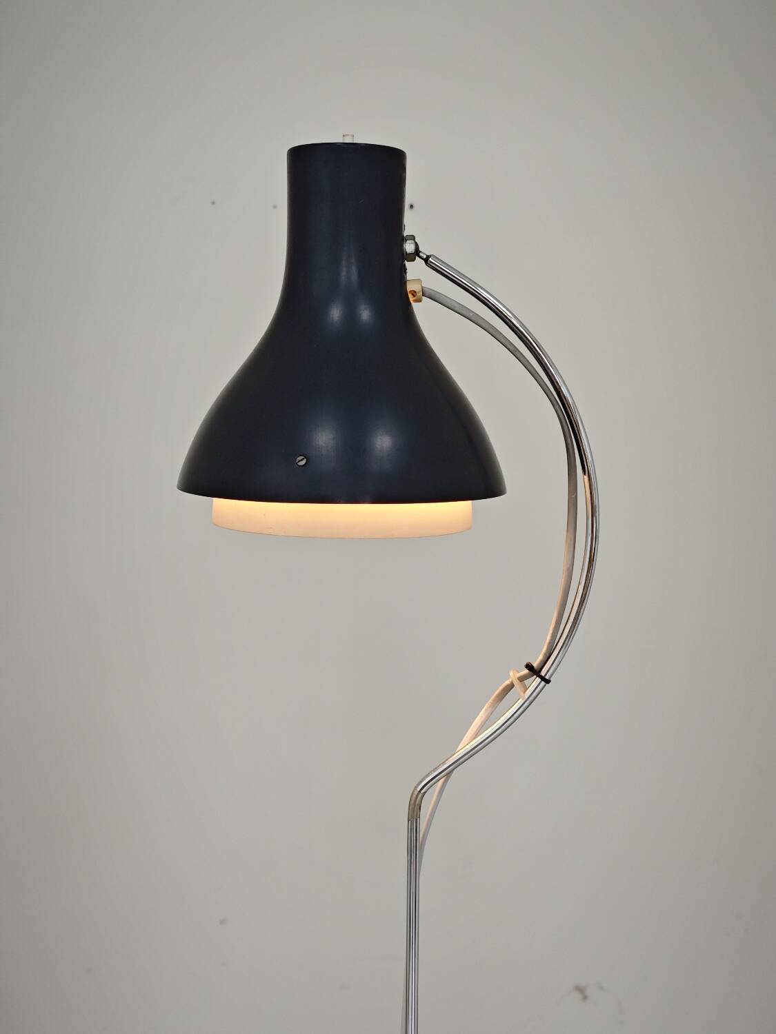 Lampadaire réglable anthracite 1716 par Josef Hurka pour Napako