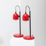 Set of 2 red metal table lamps with black stems, Memphis-Postmodern Italy 1980s