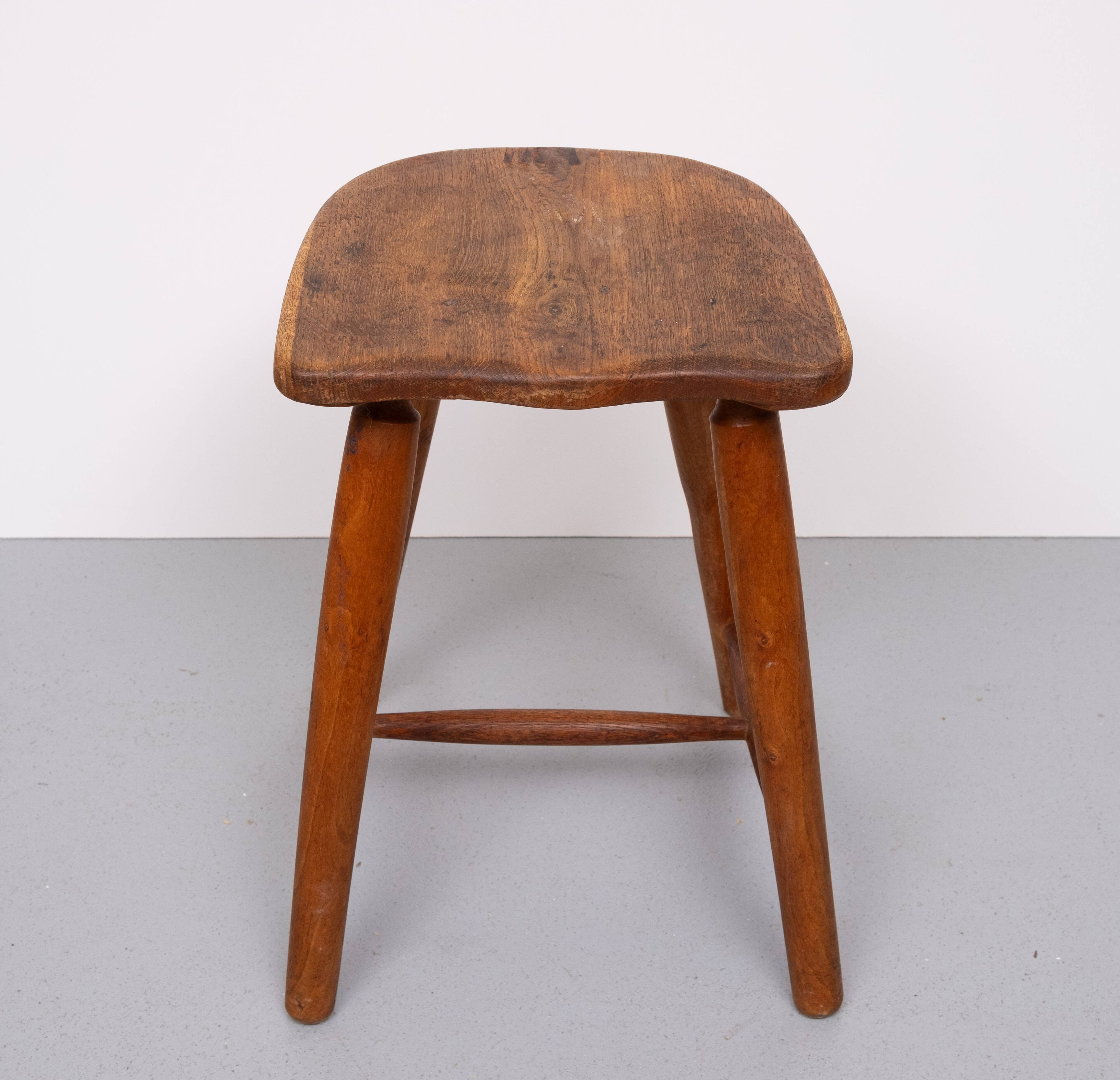 Tabouret rustique en bois massif des années 1950 Hollande