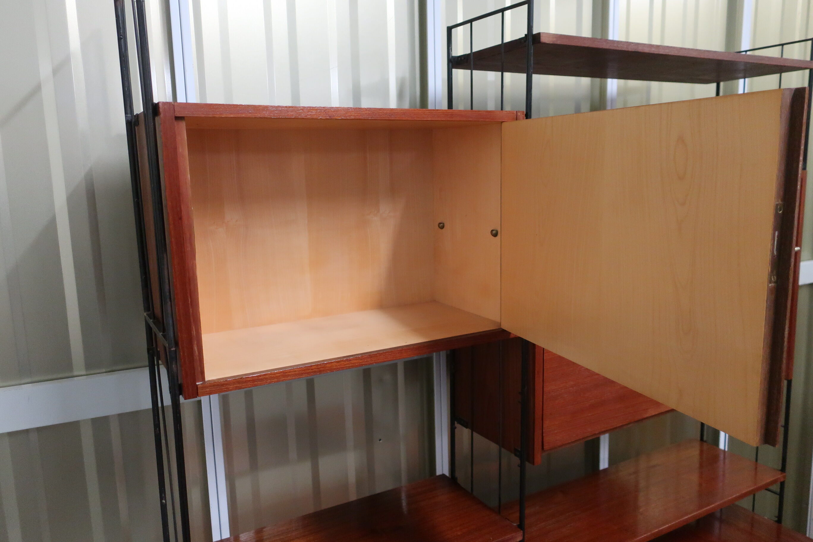 Library, 60s teak shelf on feet