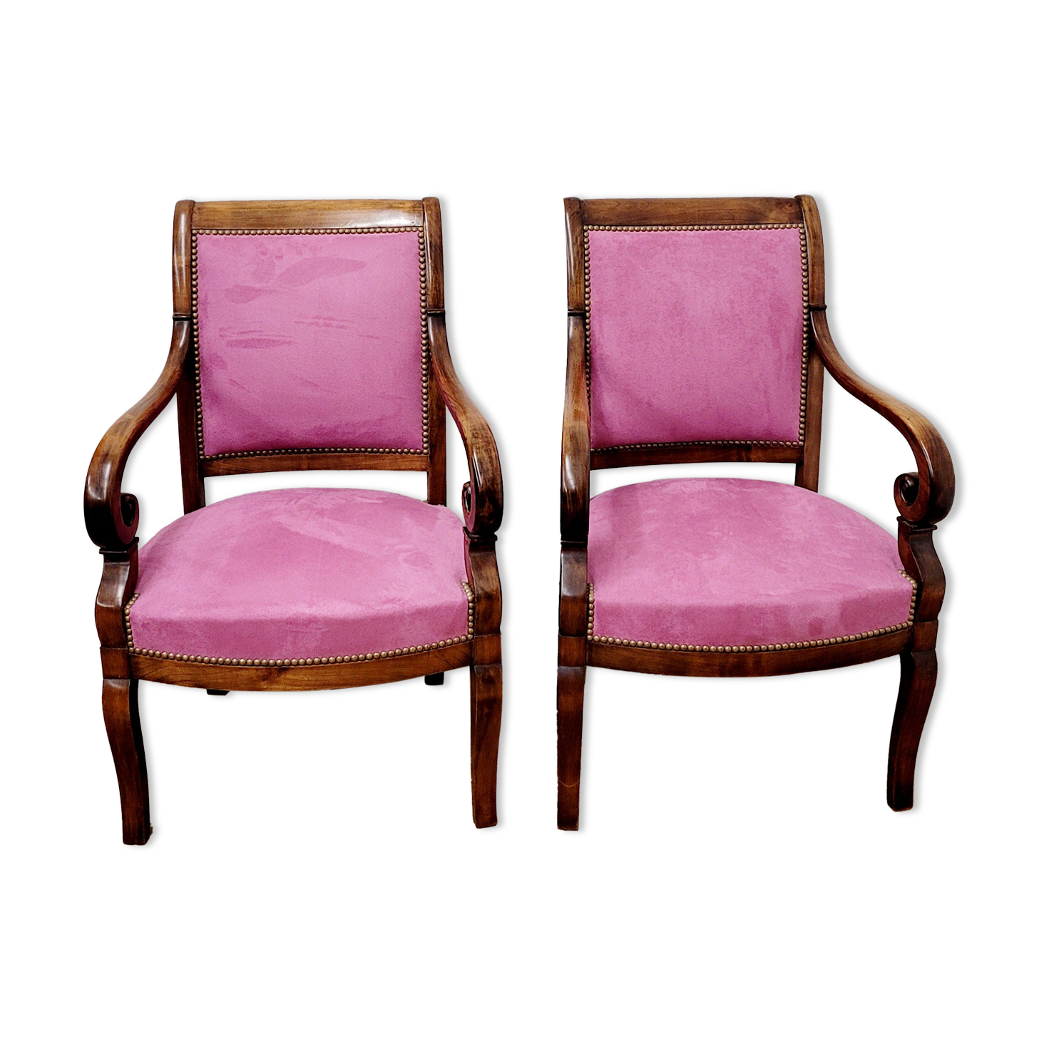 Deux fauteuils à crosse en bois