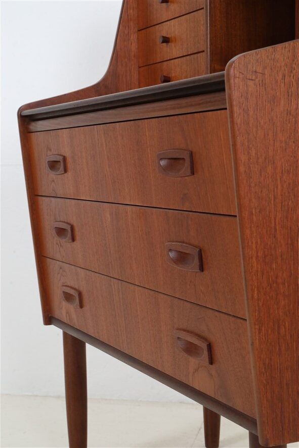Mid-century teak bureau / secretary desk / Danish modern design / 1960s