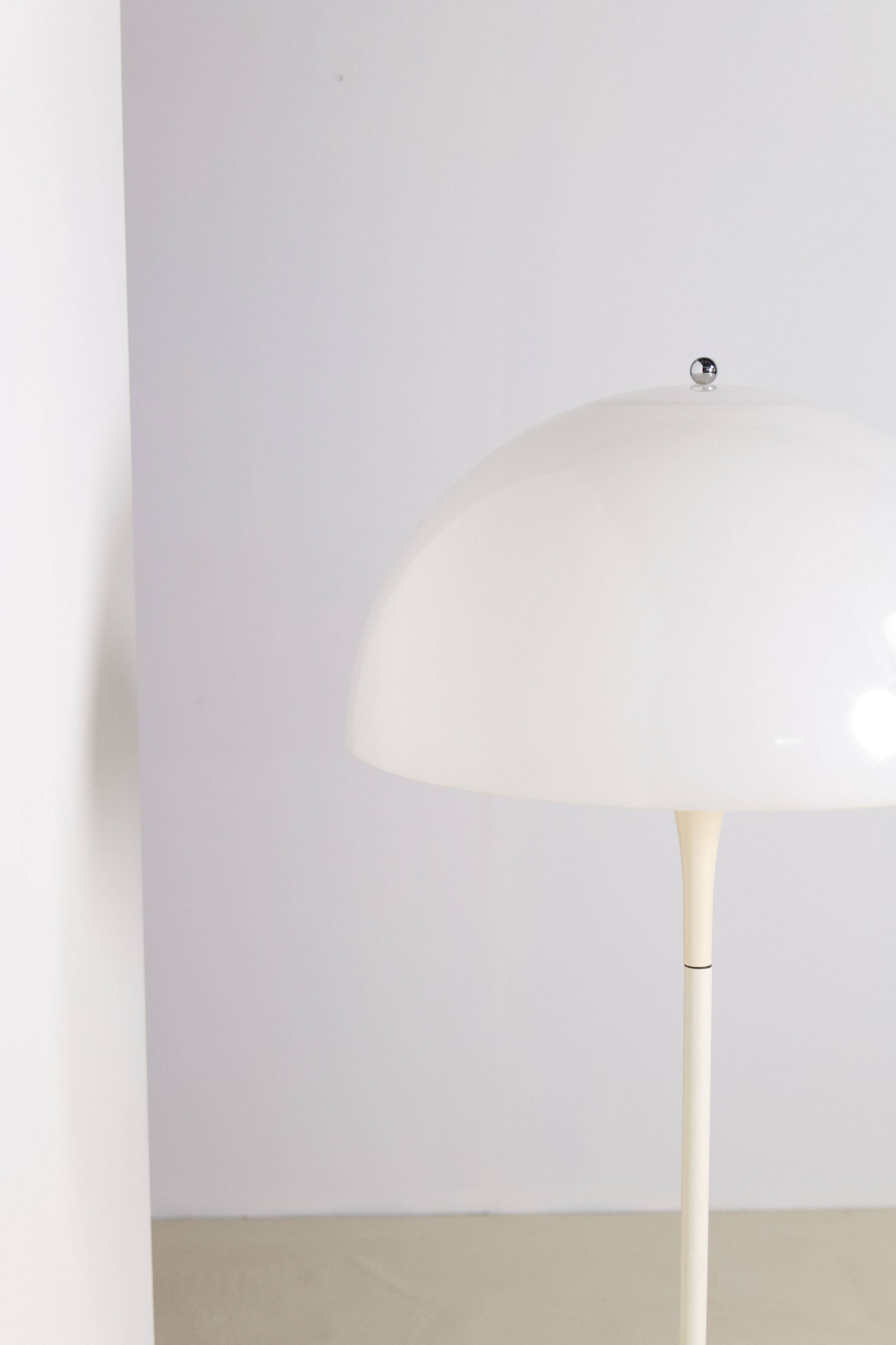 Lampadaire vintage Panthella de Verner Panton, Louis Poulsen, 1984