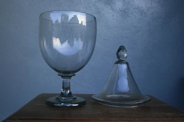 Old candy box with Crystal cover