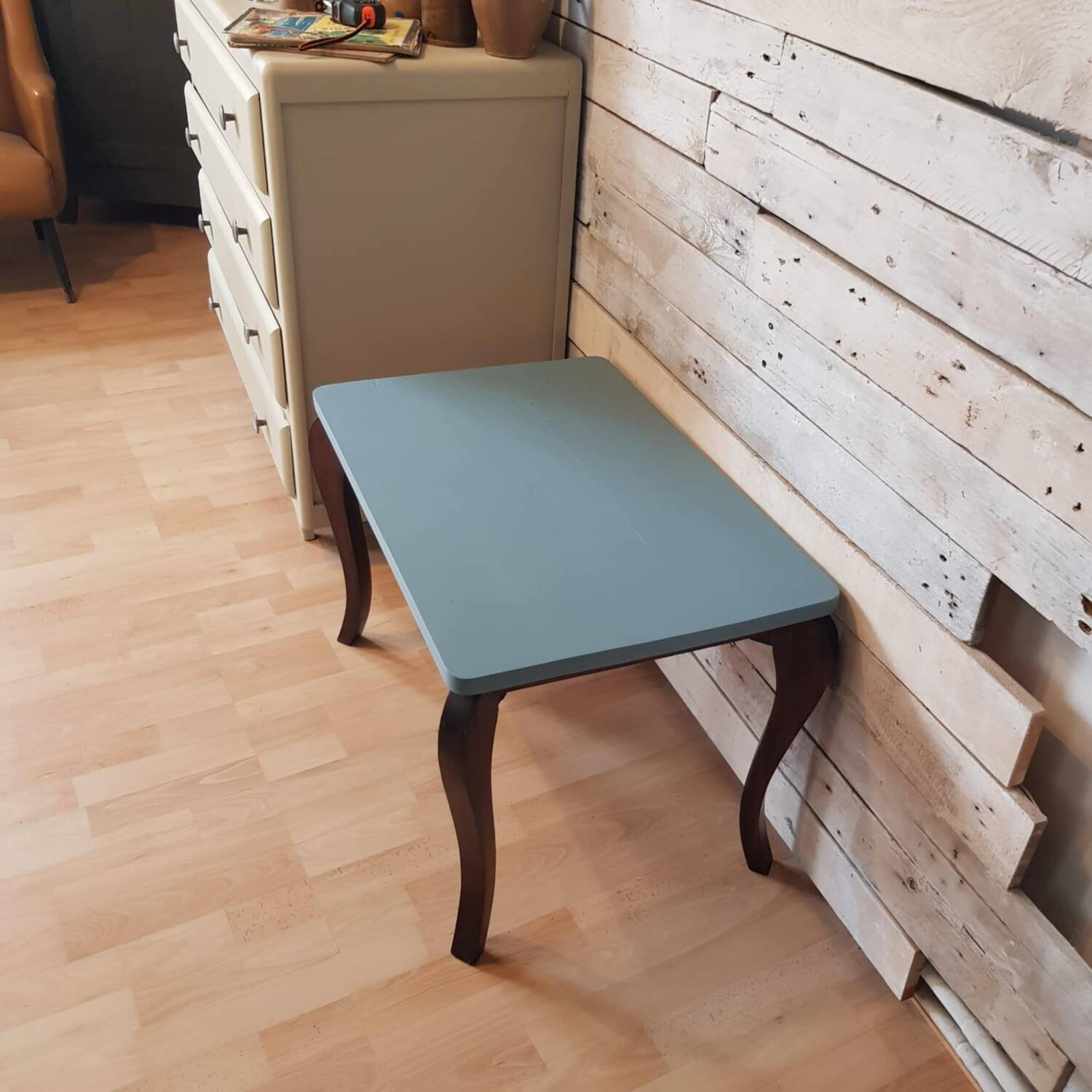 Art Deco coffee table in raw wood and blue zinc