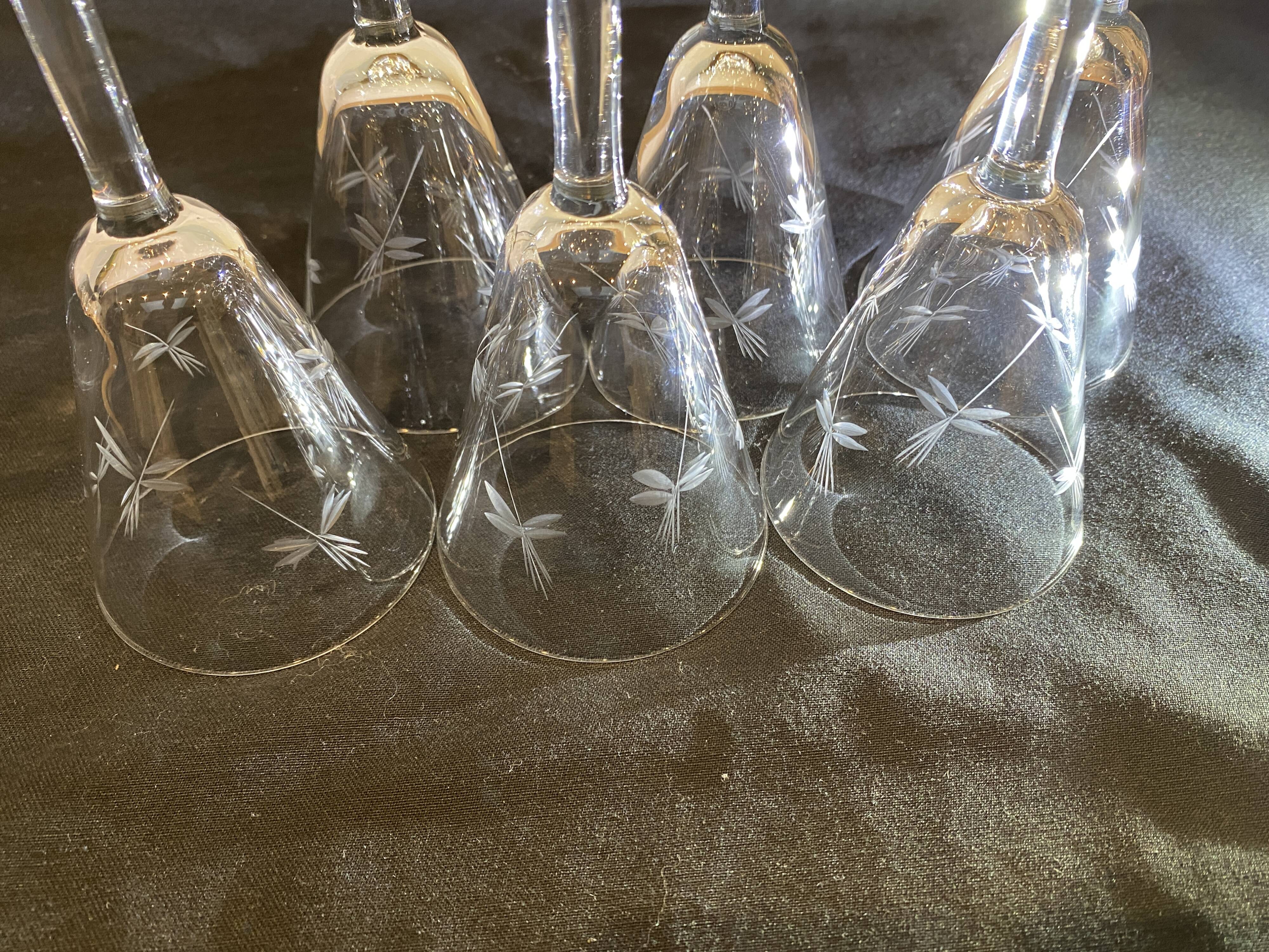 Set of 6 engraved wine glasses