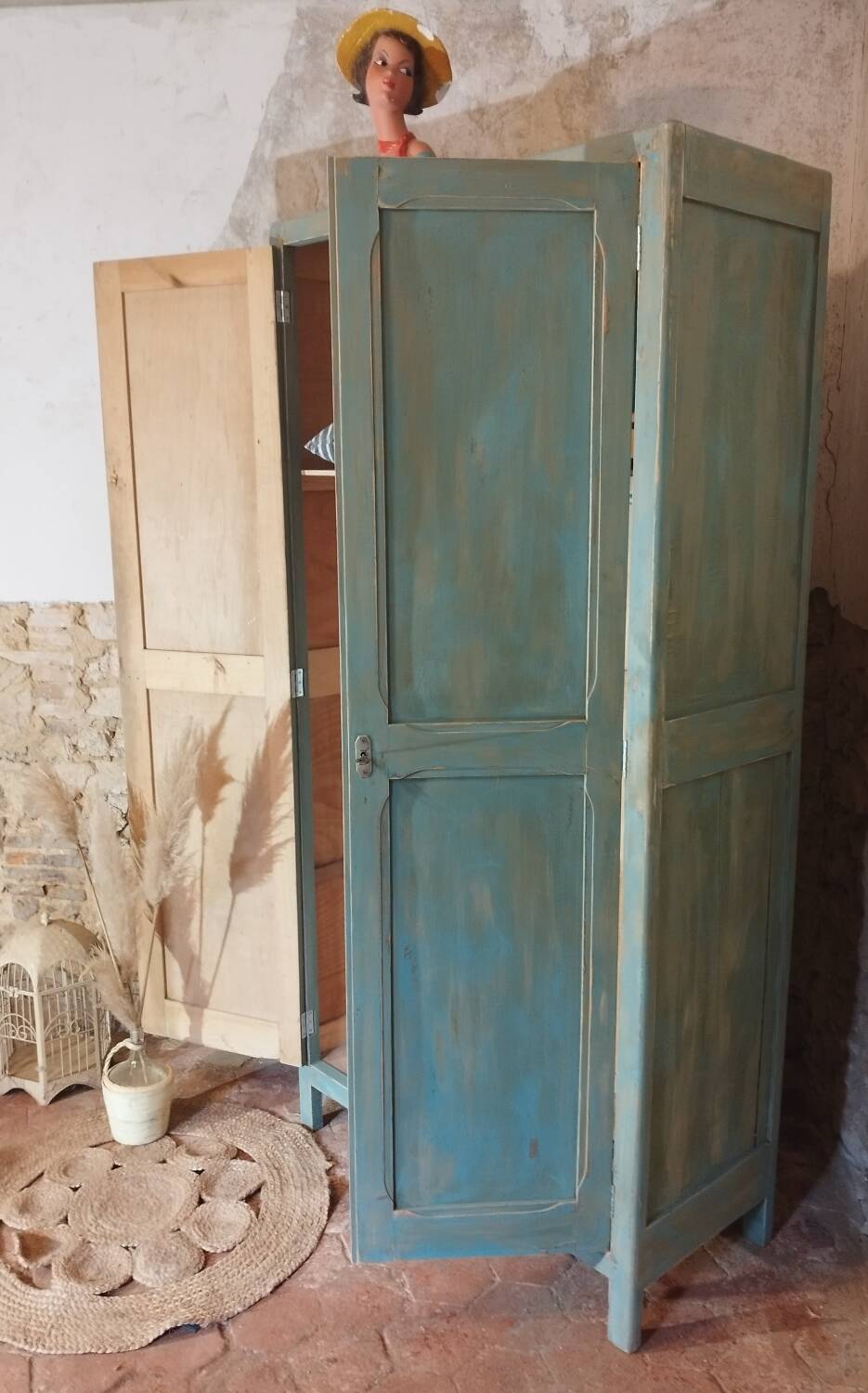Armoire parisienne