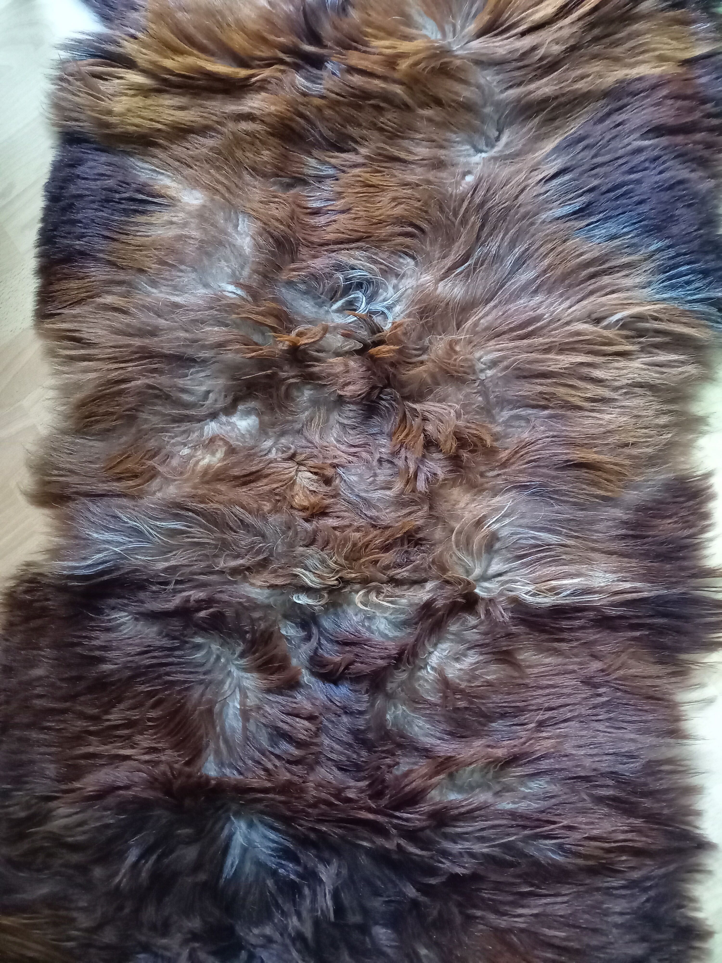 Long-haired goatskin mats