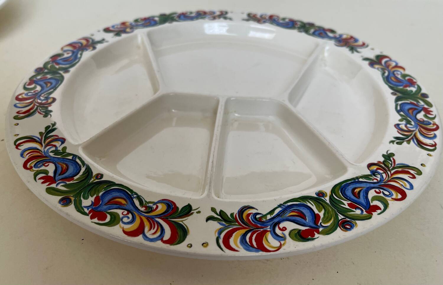 2 compartment dishes Villeroy and Boch