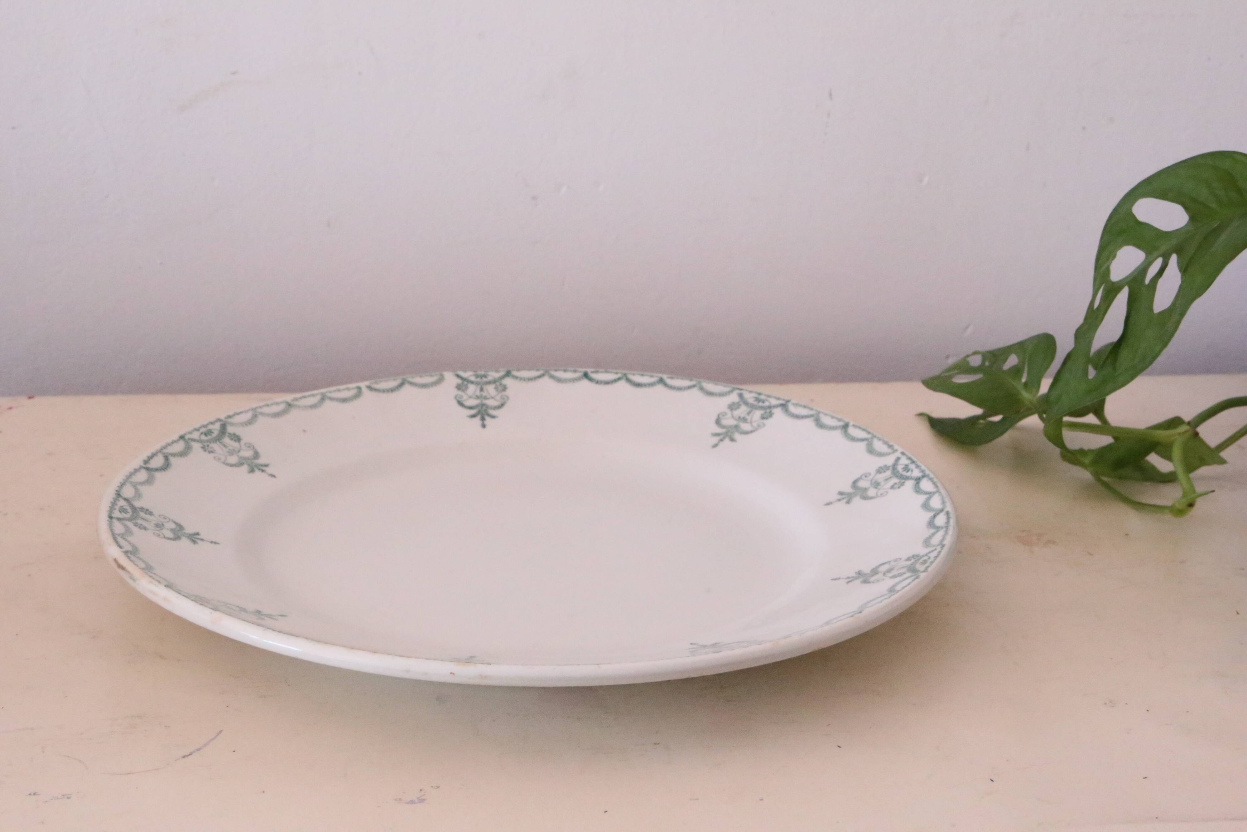 Iron earth dish, round, Moulin des Loups