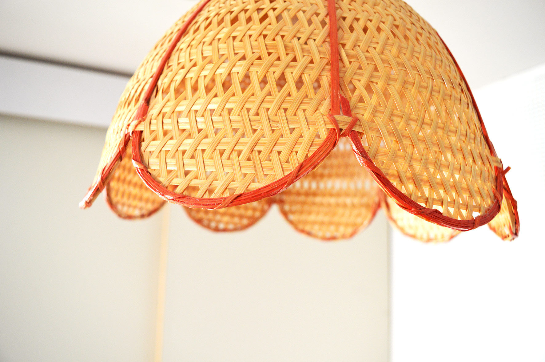 Rattan suspension