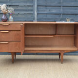 Scottish enfilade by McIntosh * 152 cm