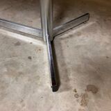 Table de salle à manger vintage chromée en merisier massif de style industriel