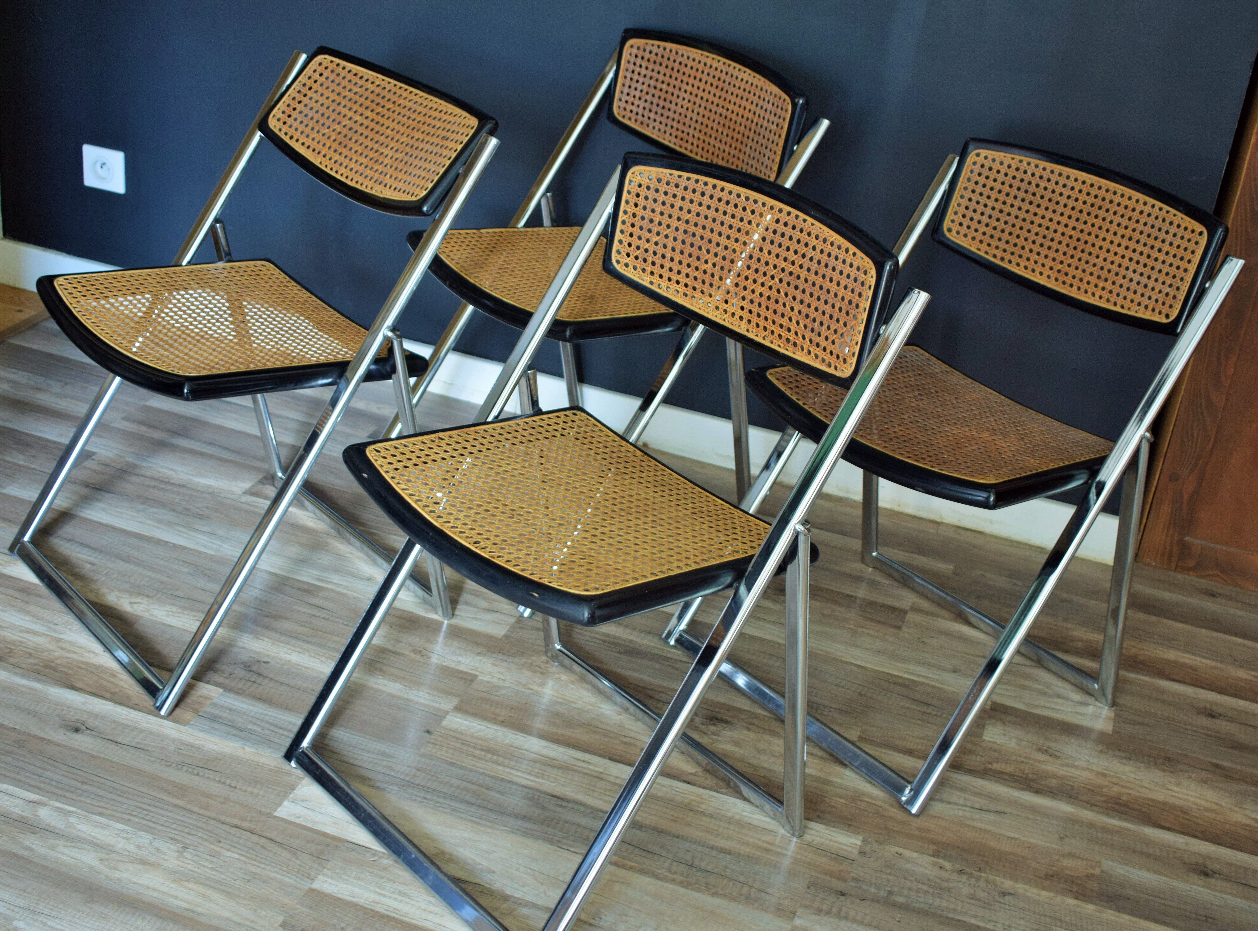 Vintage folding can chairs