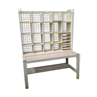 Postal sorting cabinet