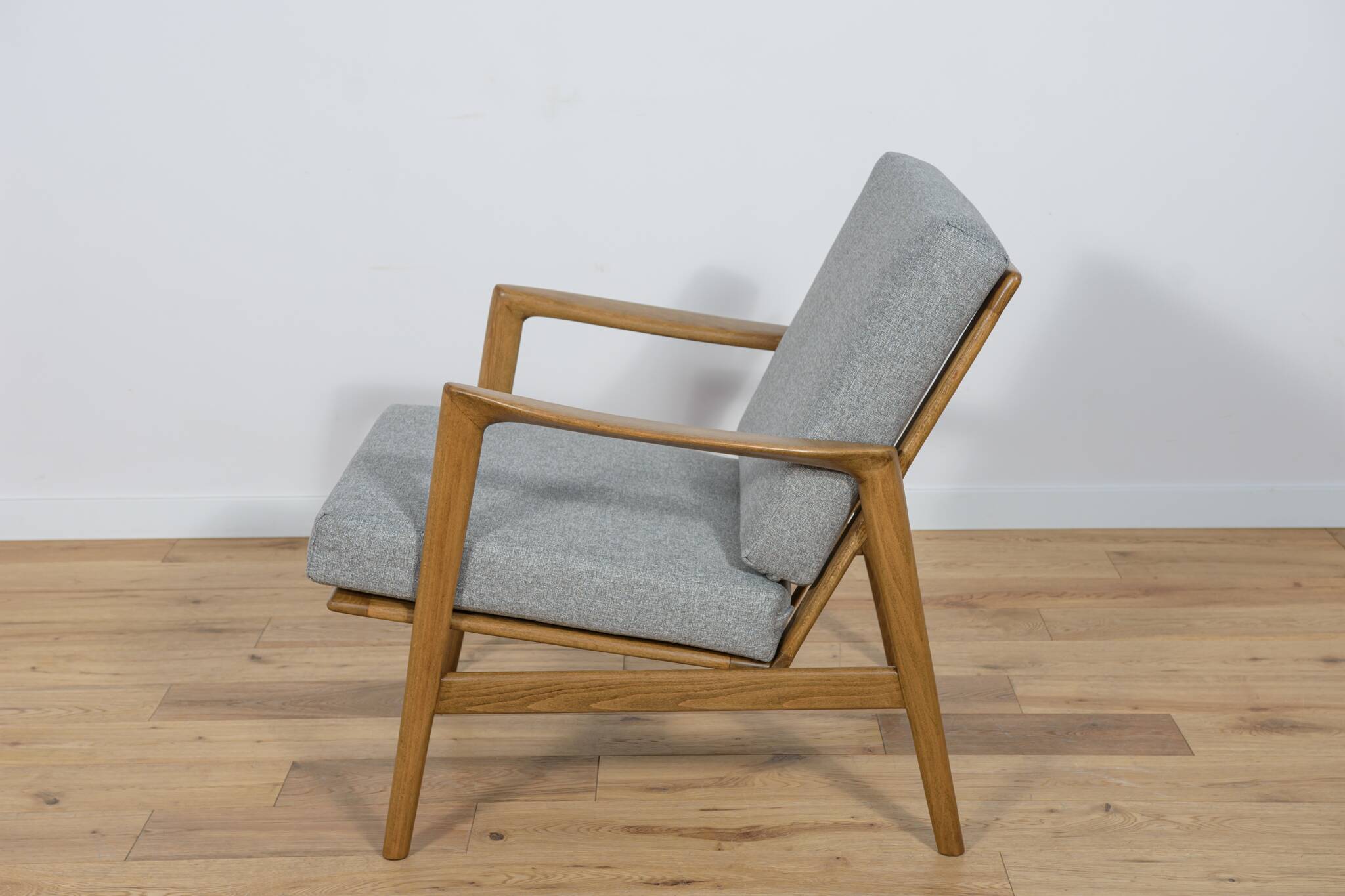 Model 300-139 Armchairs from Swarzędz Factory, 1960s, Set of 2