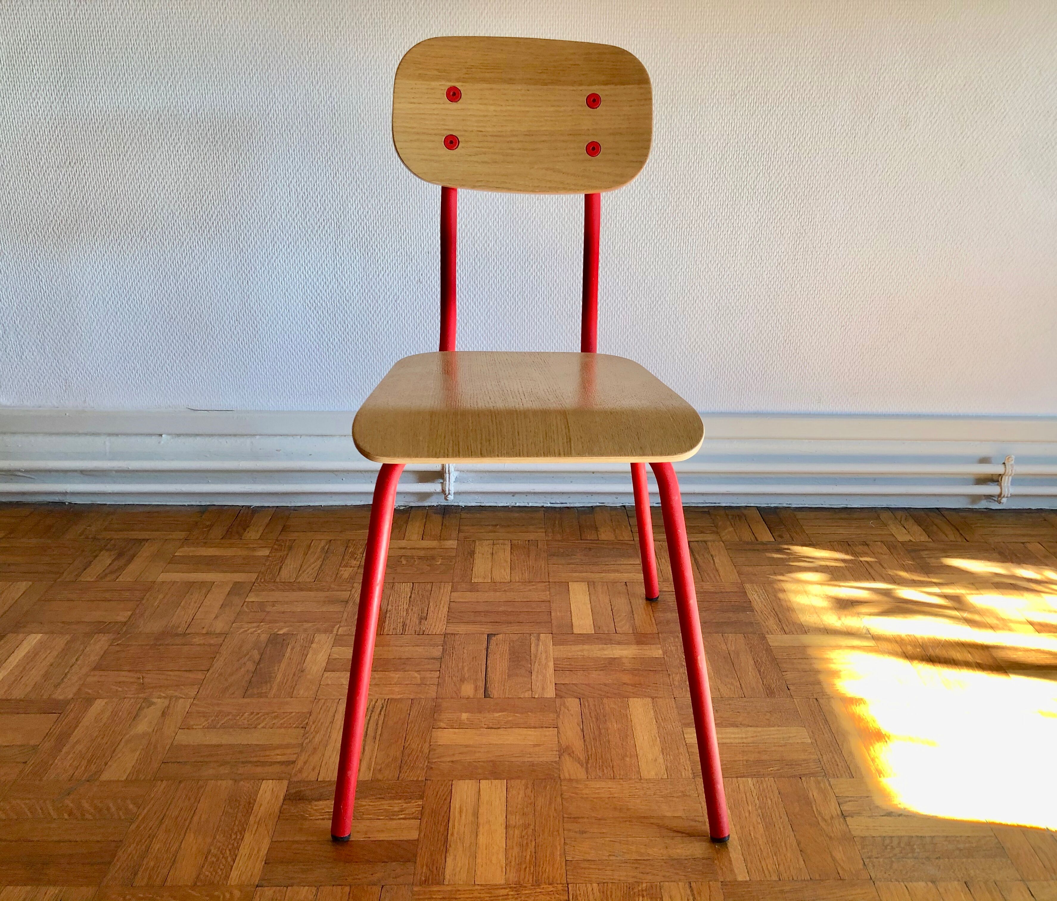 Esther Habitat Red Chair