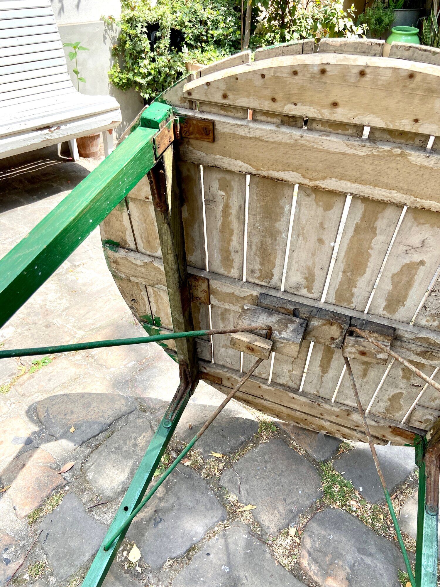 Table de jardin pliante en bois vert et beige ⌀ 95 cm