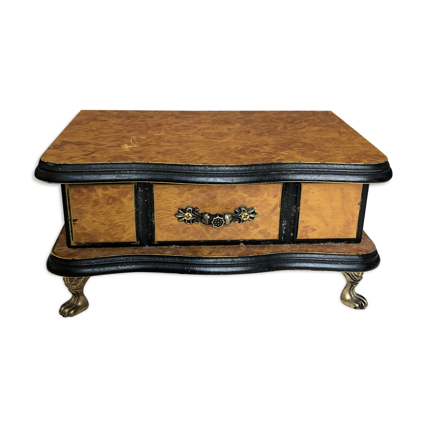 Jewelry box
