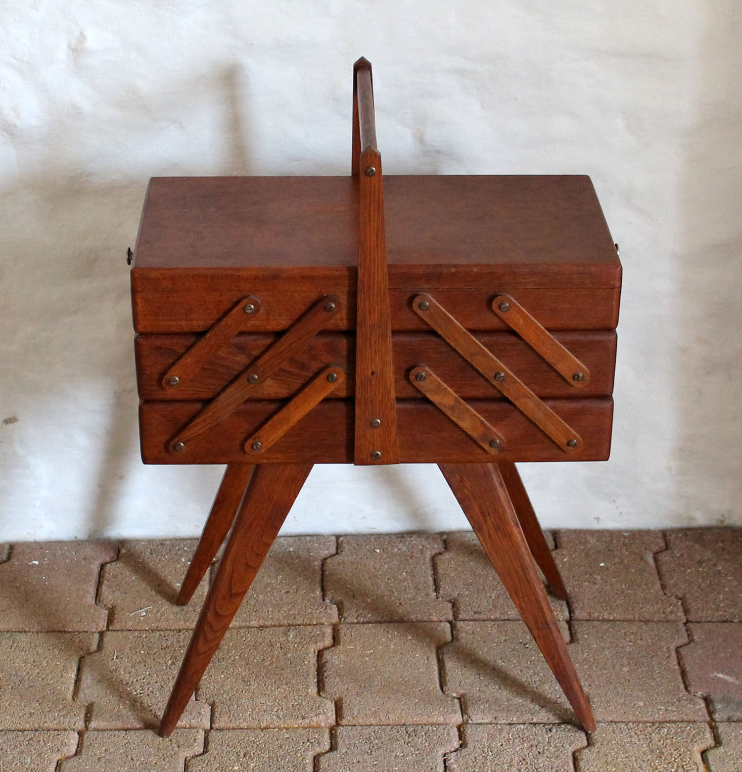 Travailleuse en bois années 50