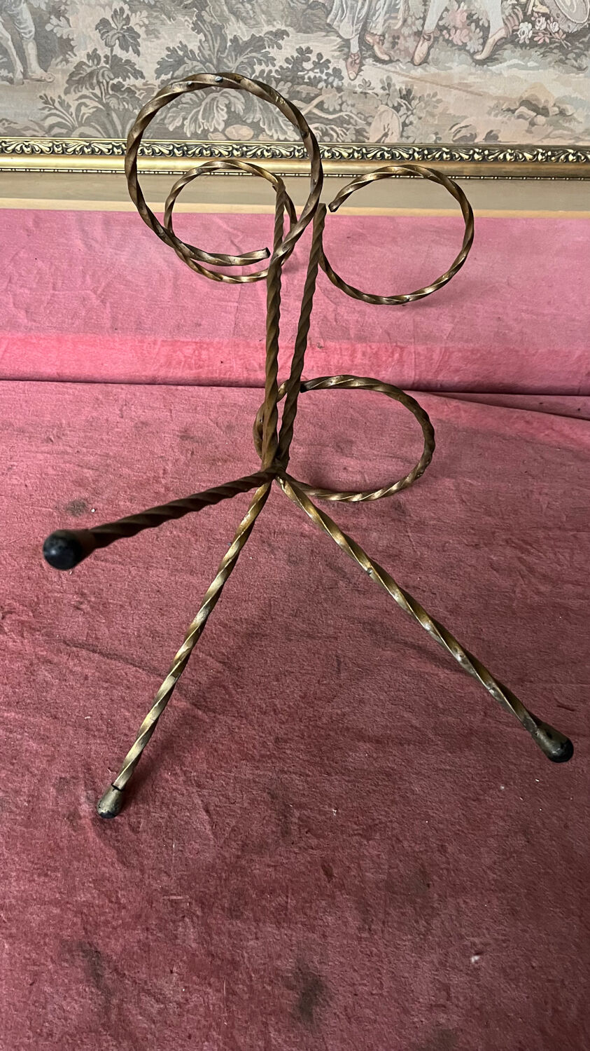 Plant holder 4 twisted iron pots