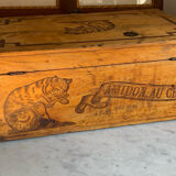 Advertising chest box