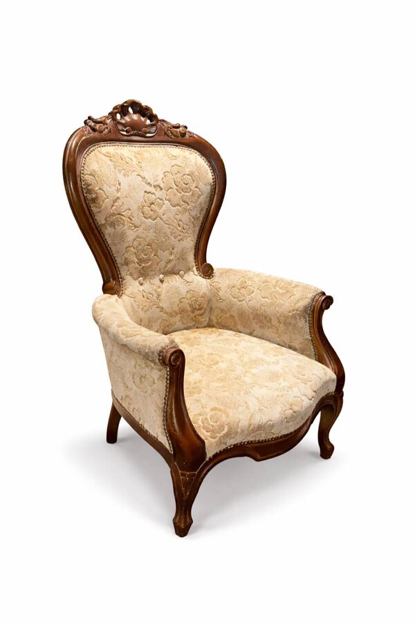 Fauteuil Bergère français ancien avec tapisserie florale – vers 1880–1910