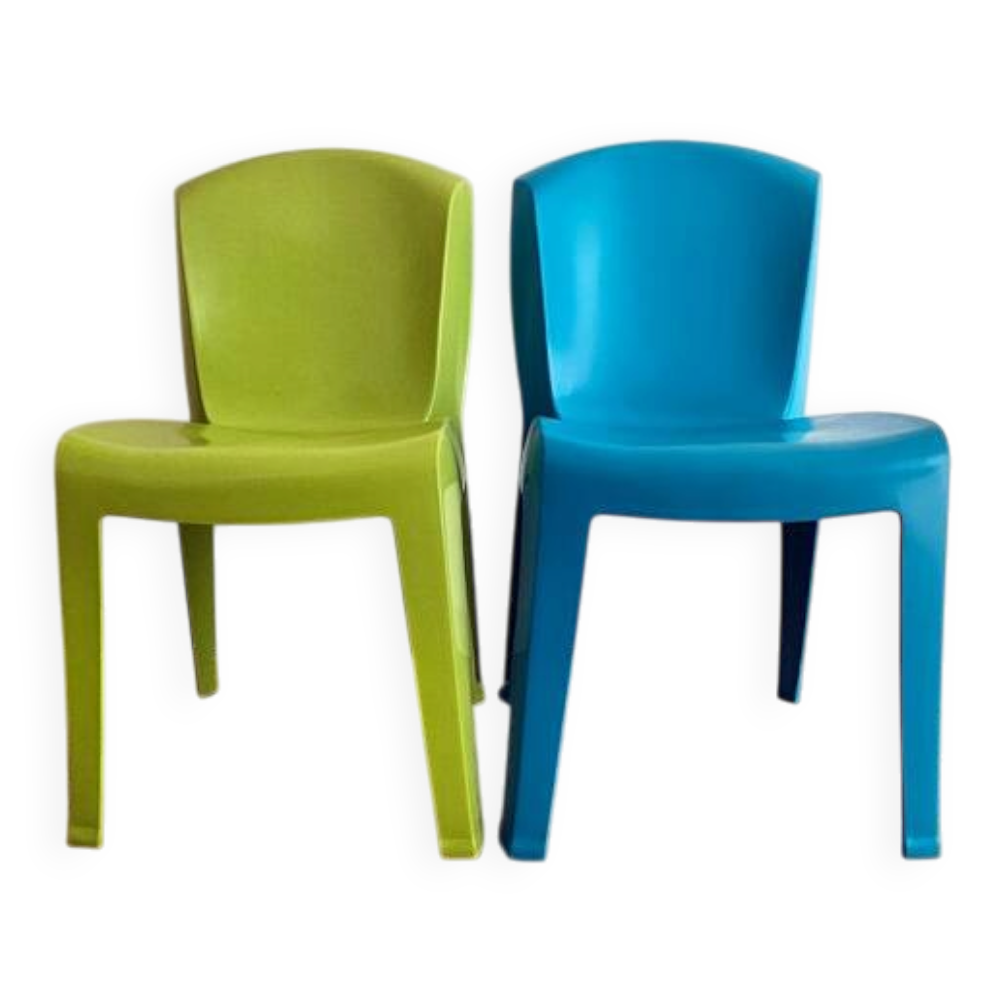 Stackable chair pair designed by Gabriele Pezzini – Evolutif model
