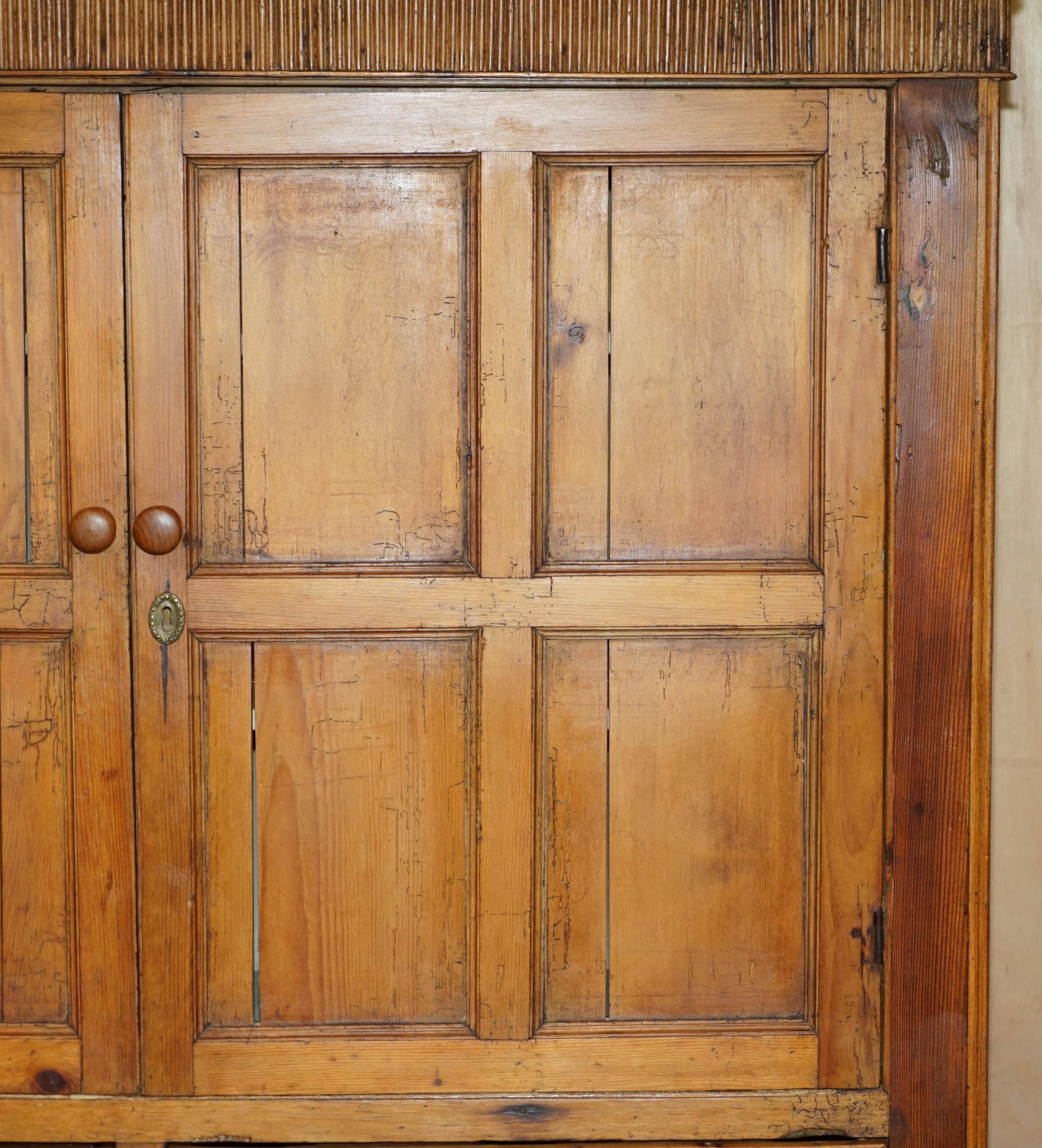 Armoire géorgienne en pin, environ 1780