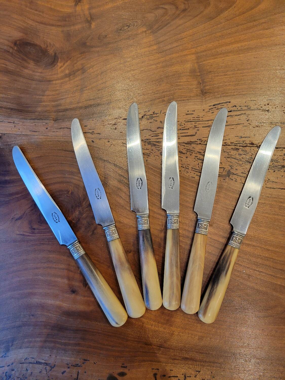 6 horn knives