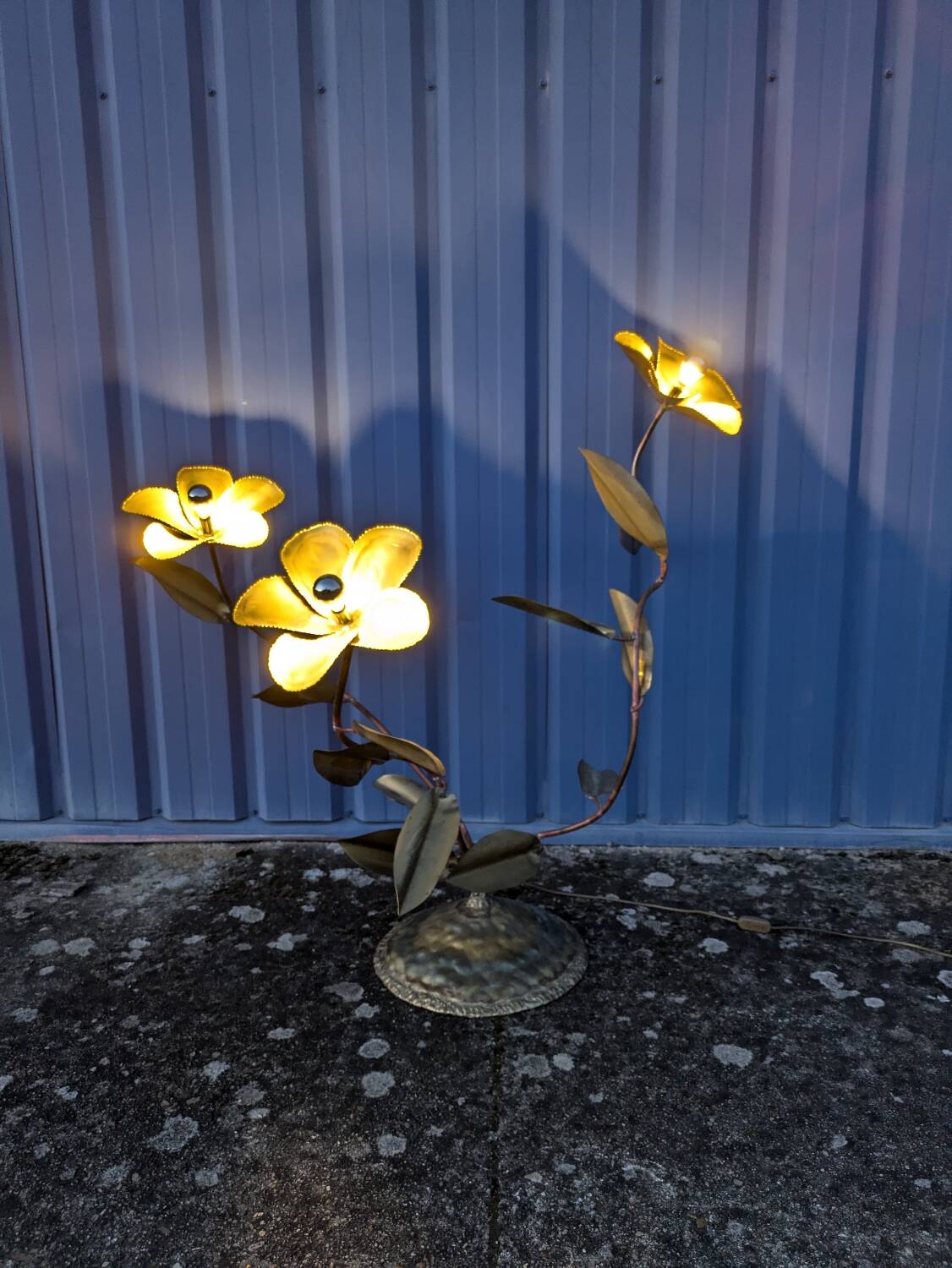Vintage Brass Flower Floor Lamp - Hollywood Regency Style 1960s/1970s