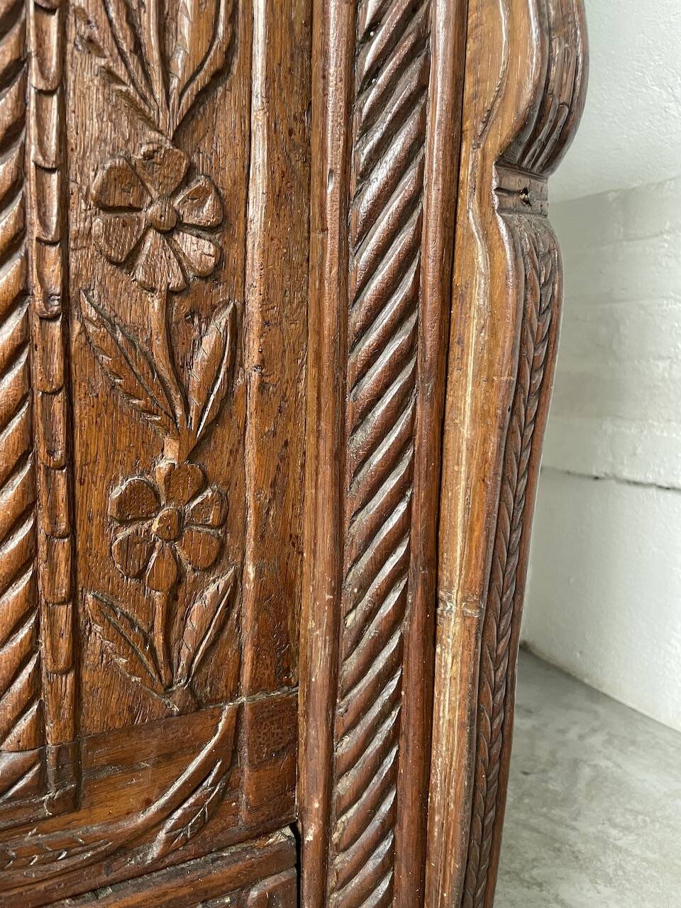 Auvergne brutalist folk art furniture 1890