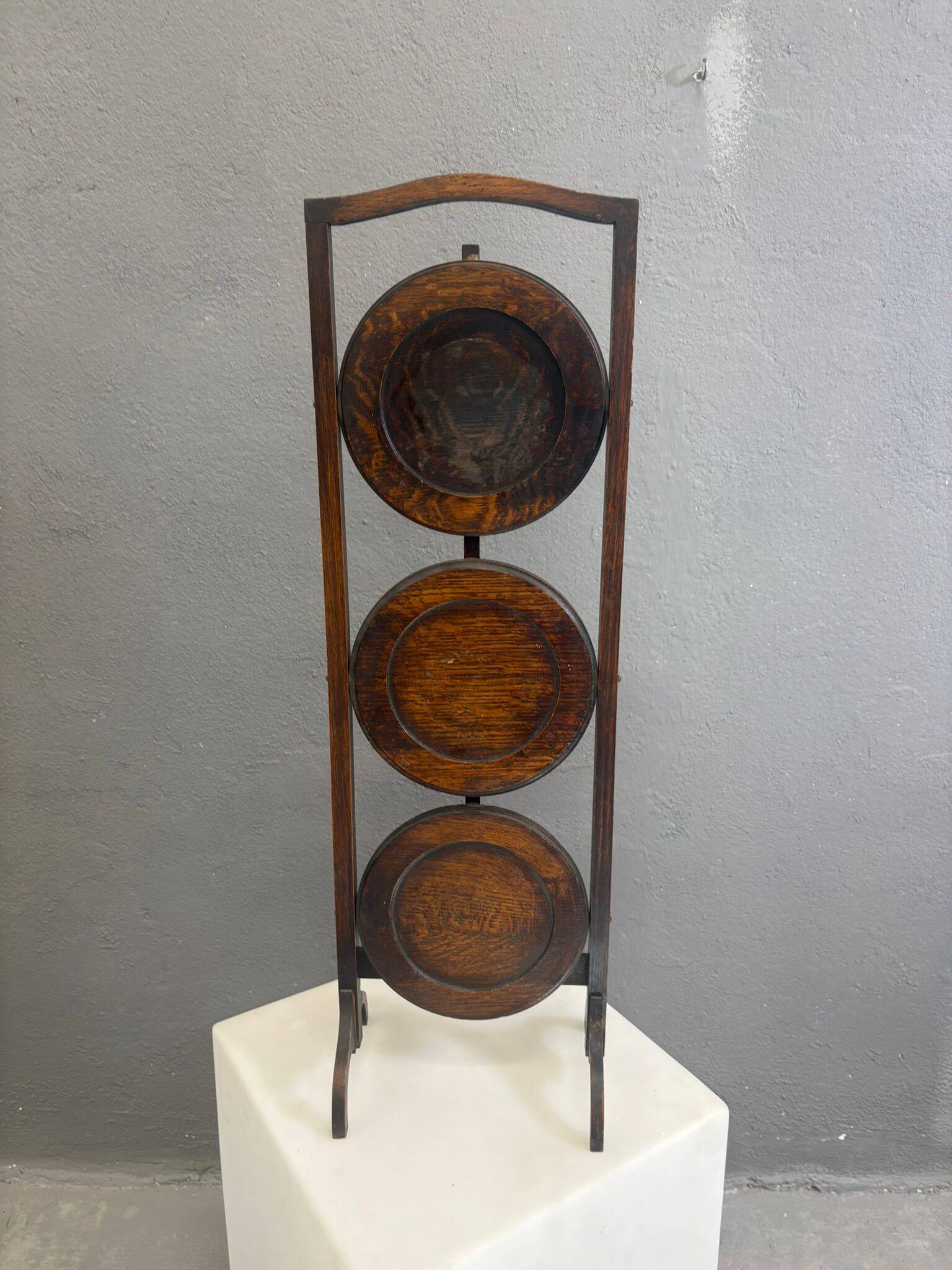 Vintage 3-tier cake stand in dark wood, 1920s serving display.