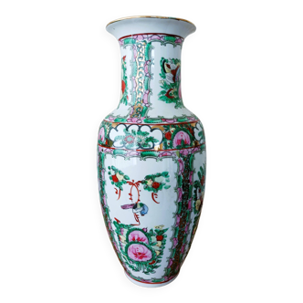 Chinese vase signed