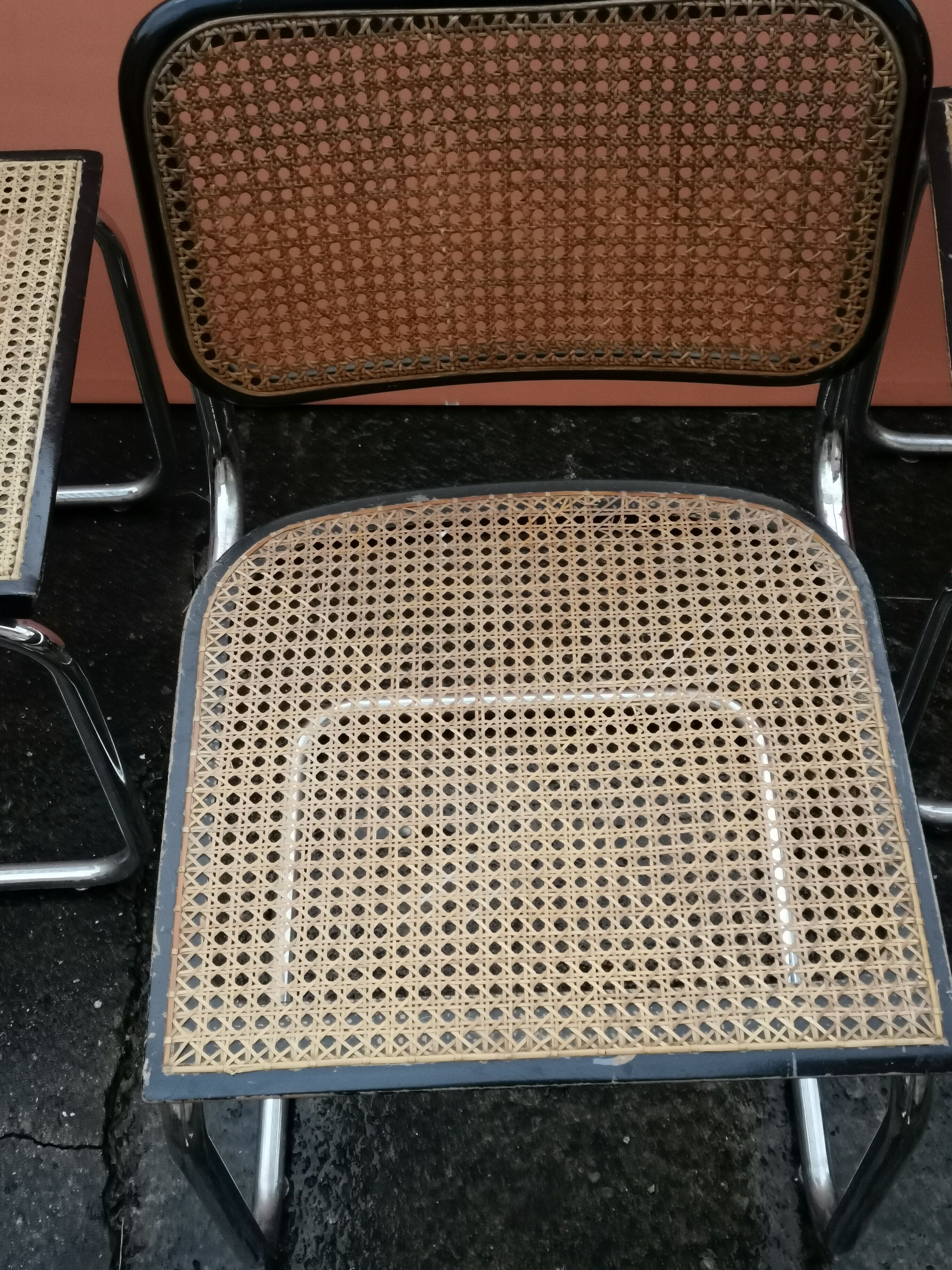 Trio de chaises B32 de Marcel Breuer