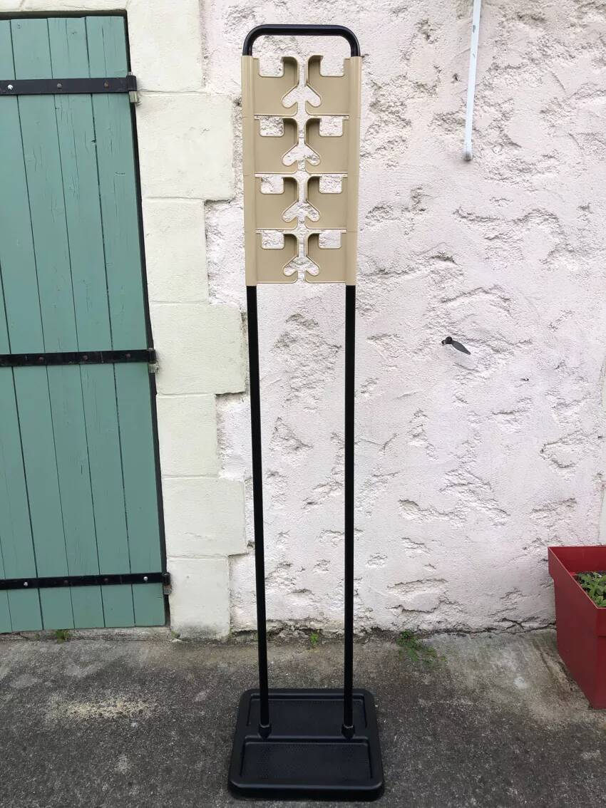 Porte-manteau beige et noir Manade de Jean-Pierre Vitrac