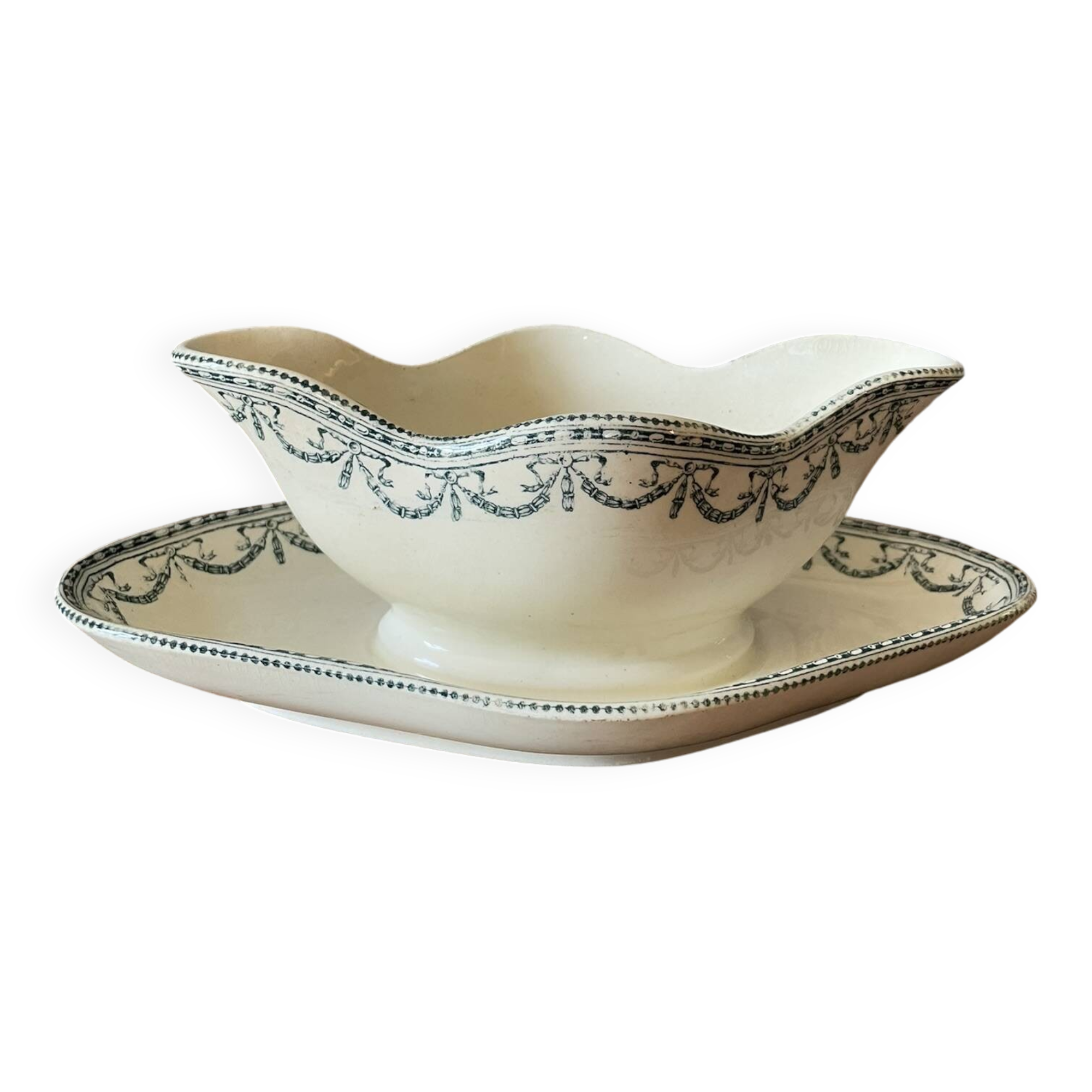 Salins iron ter sauceboat