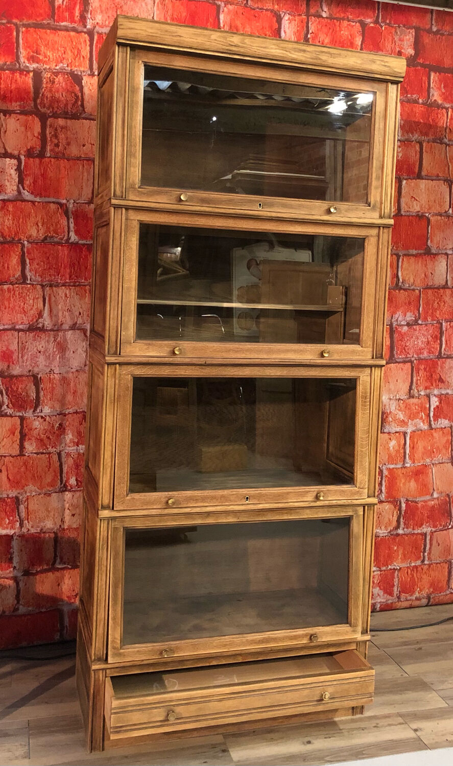 MD oak dresser furniture