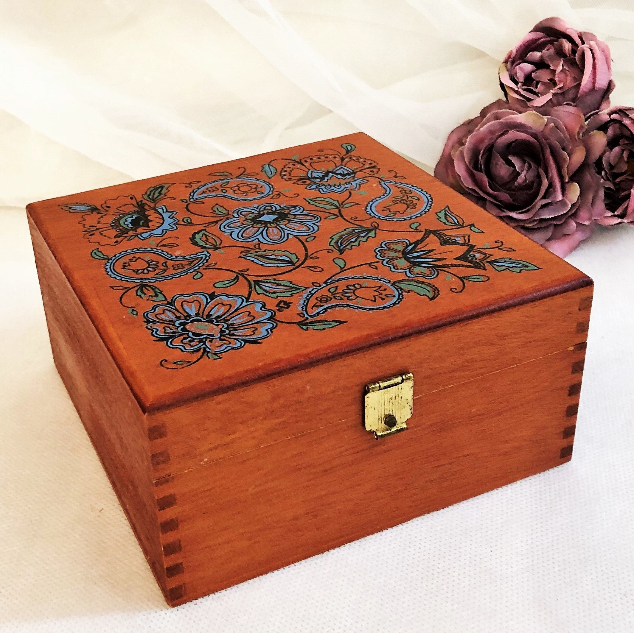 Wooden box