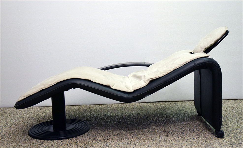 Chaise longue on wheels, Italian production, 1980s