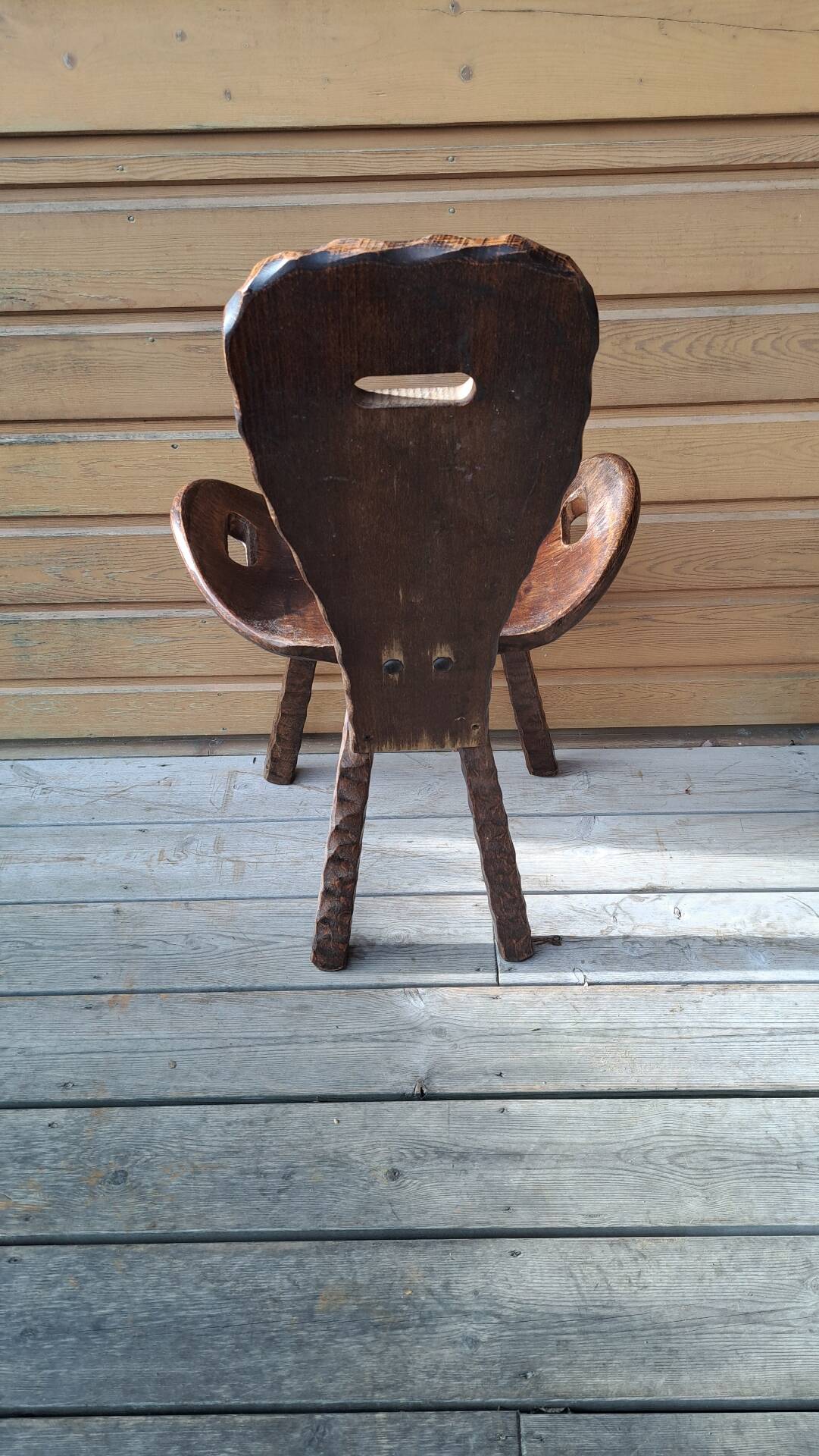 Lot chaises art populaire