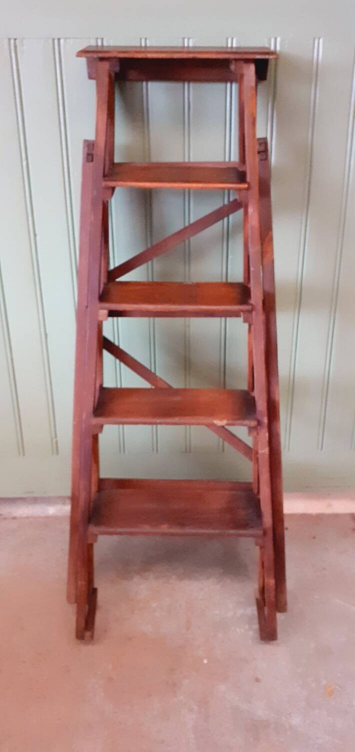 Old stepladder.