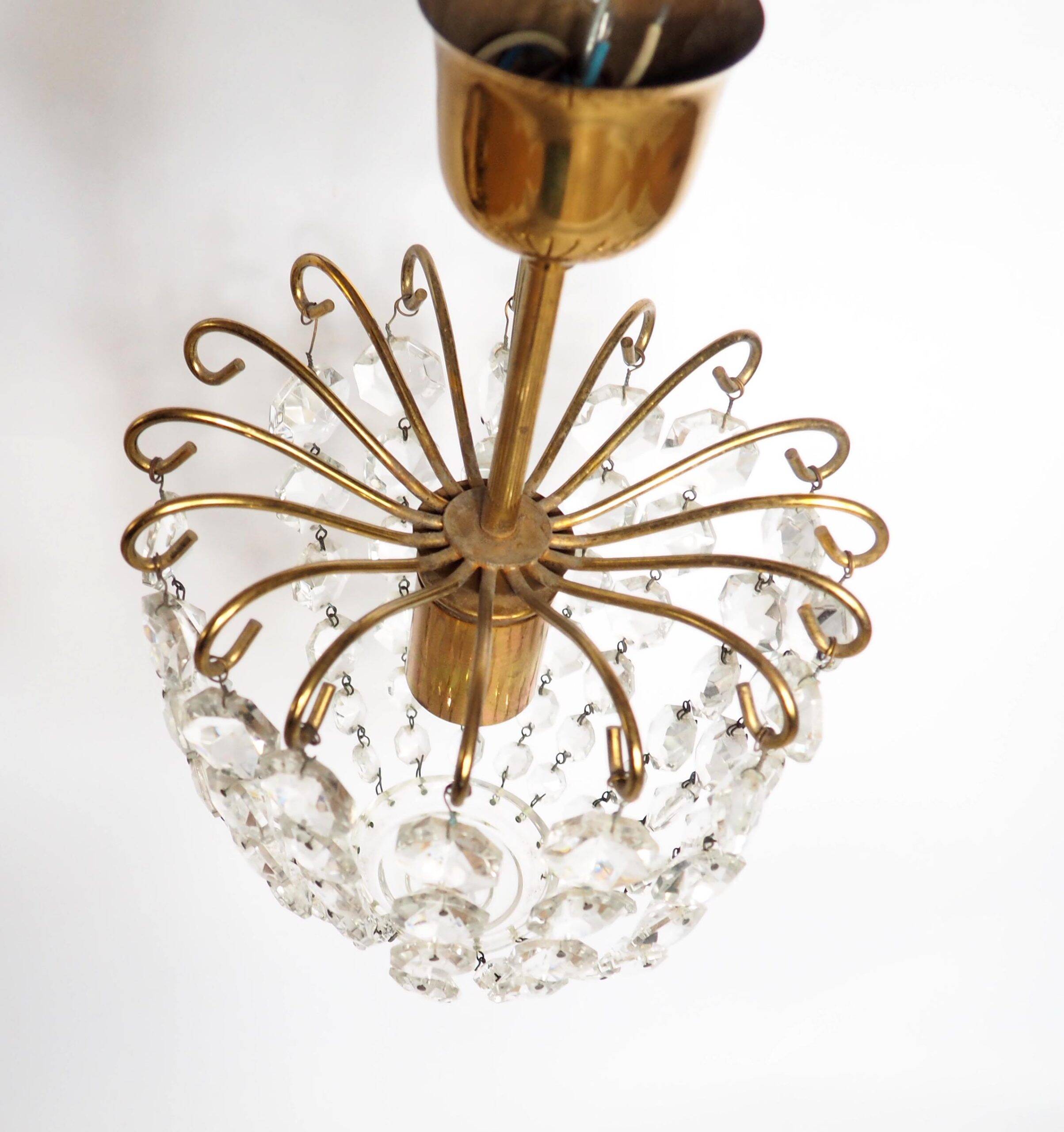 Chandelier with pendants