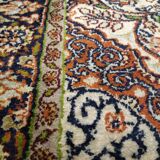 Tapis persan fait main en laine et soie