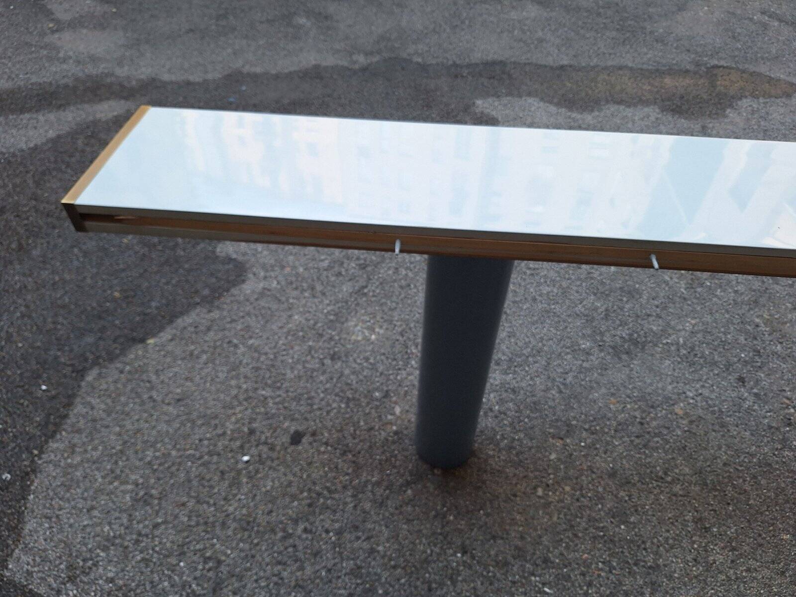 Console in White Lacquer with Cylindrical Plastic Legs by Tresoldi Salvati, 1980s